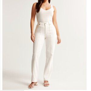 Abercrombie - Curve Love Ultra High Rise 90s Straight Jean - size 26 regular